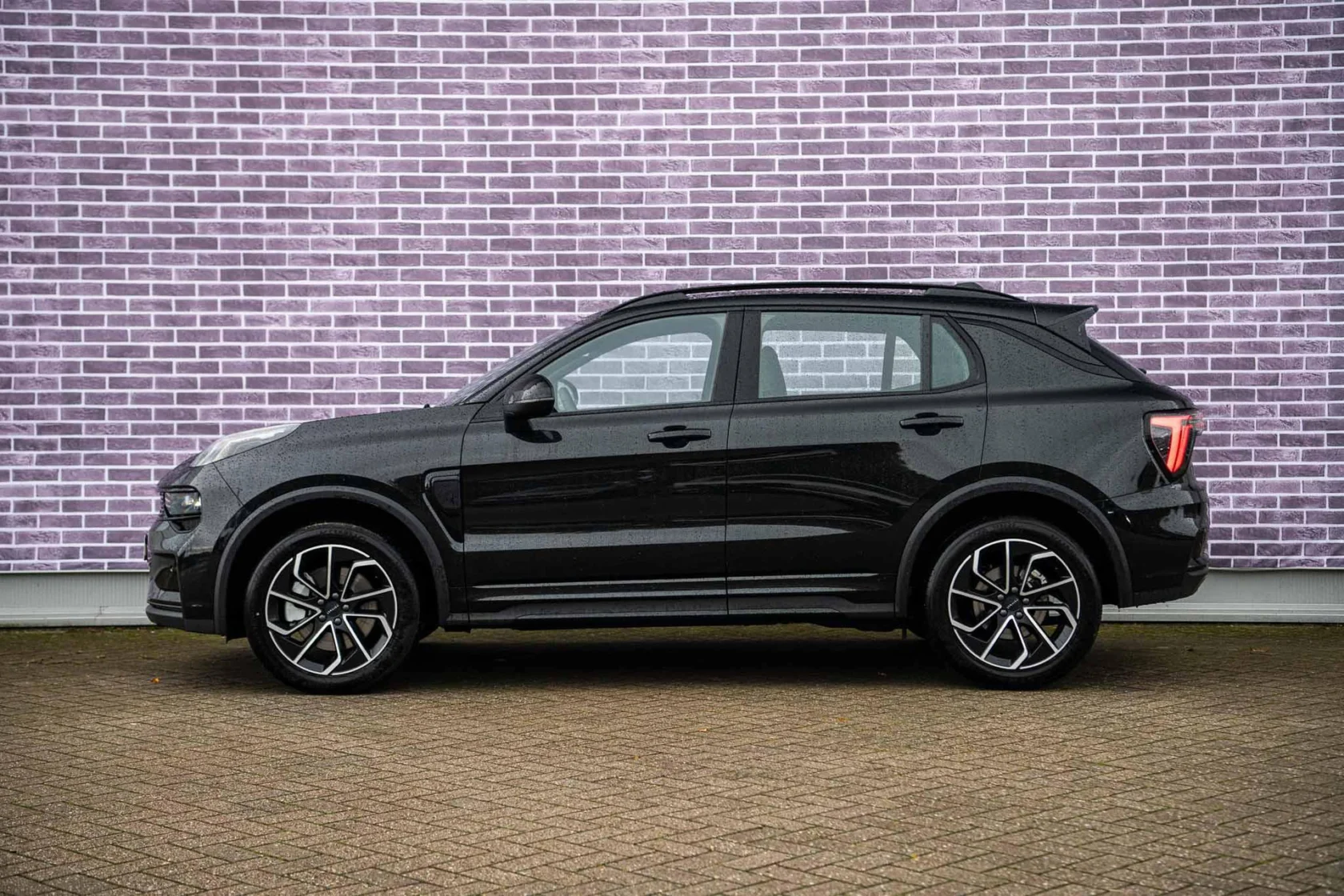 Lynk & Co-01