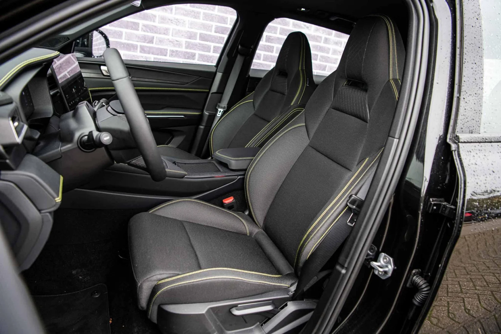 Lynk & Co-01