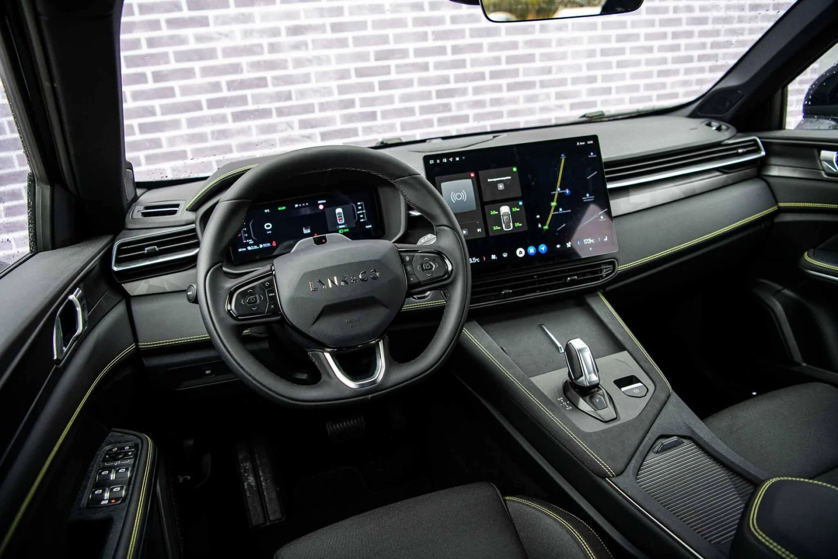 Lynk & Co-01
