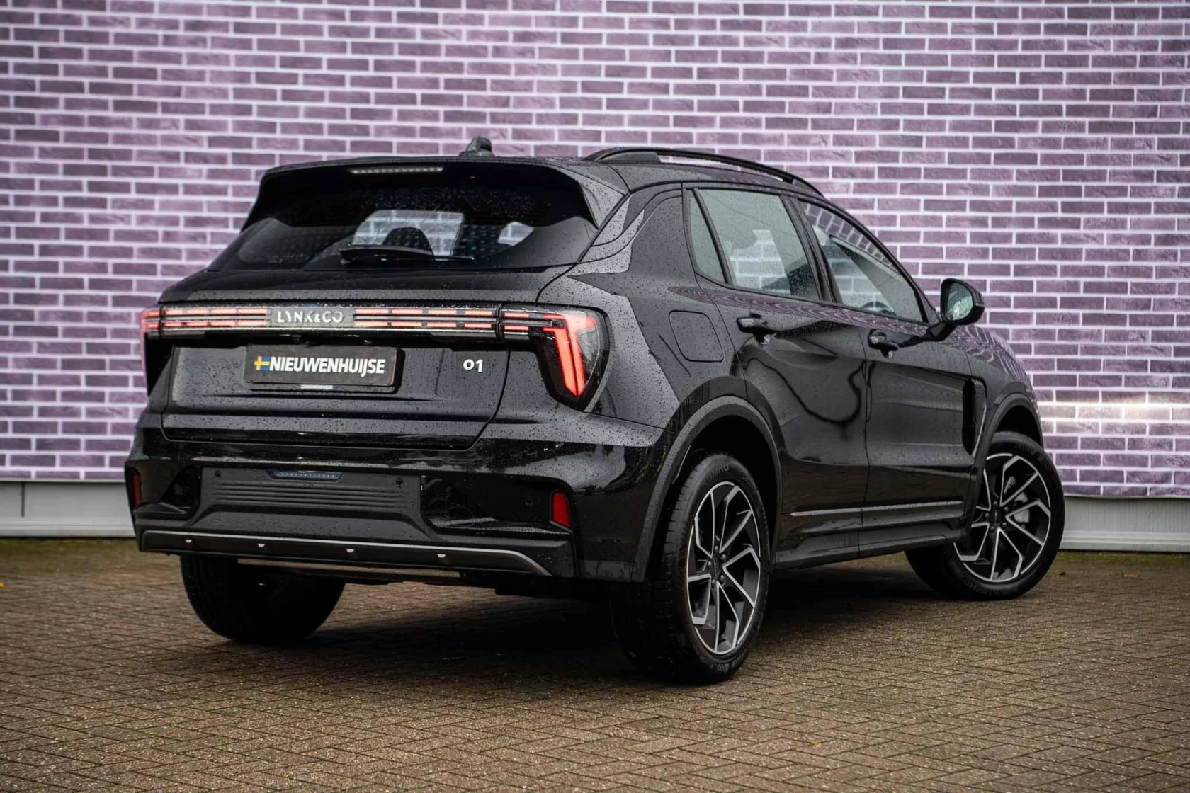 Lynk & Co-01