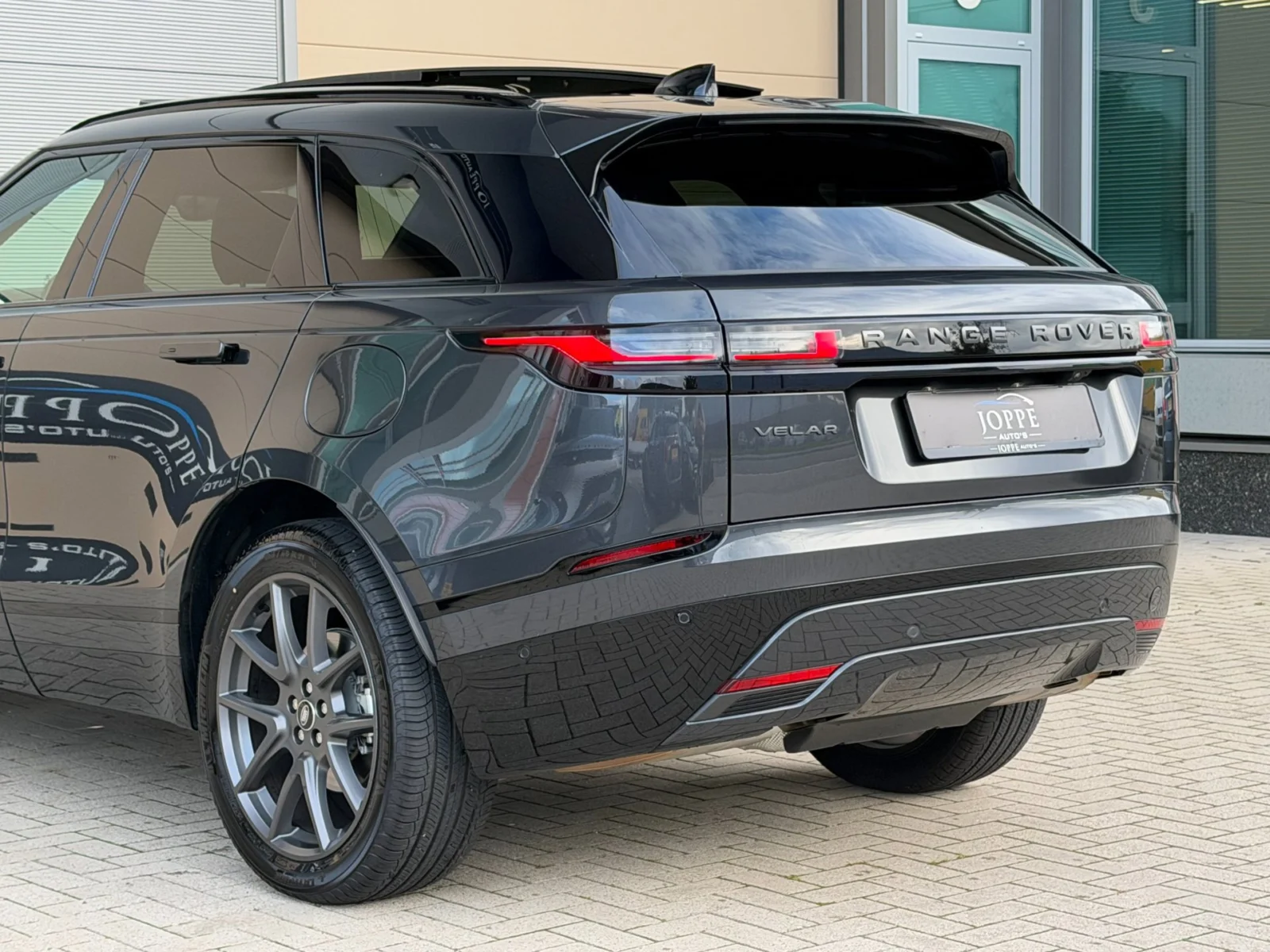 Land Rover-Range Rover Velar