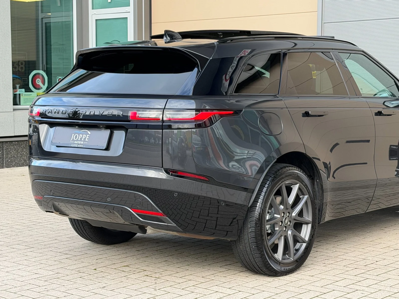 Land Rover-Range Rover Velar