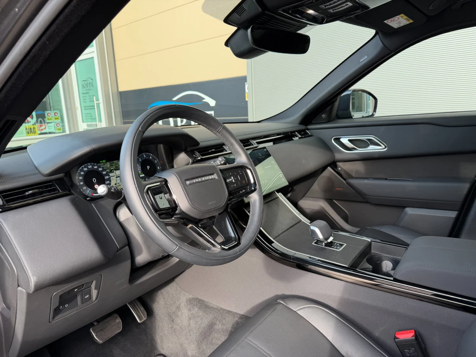 Land Rover-Range Rover Velar