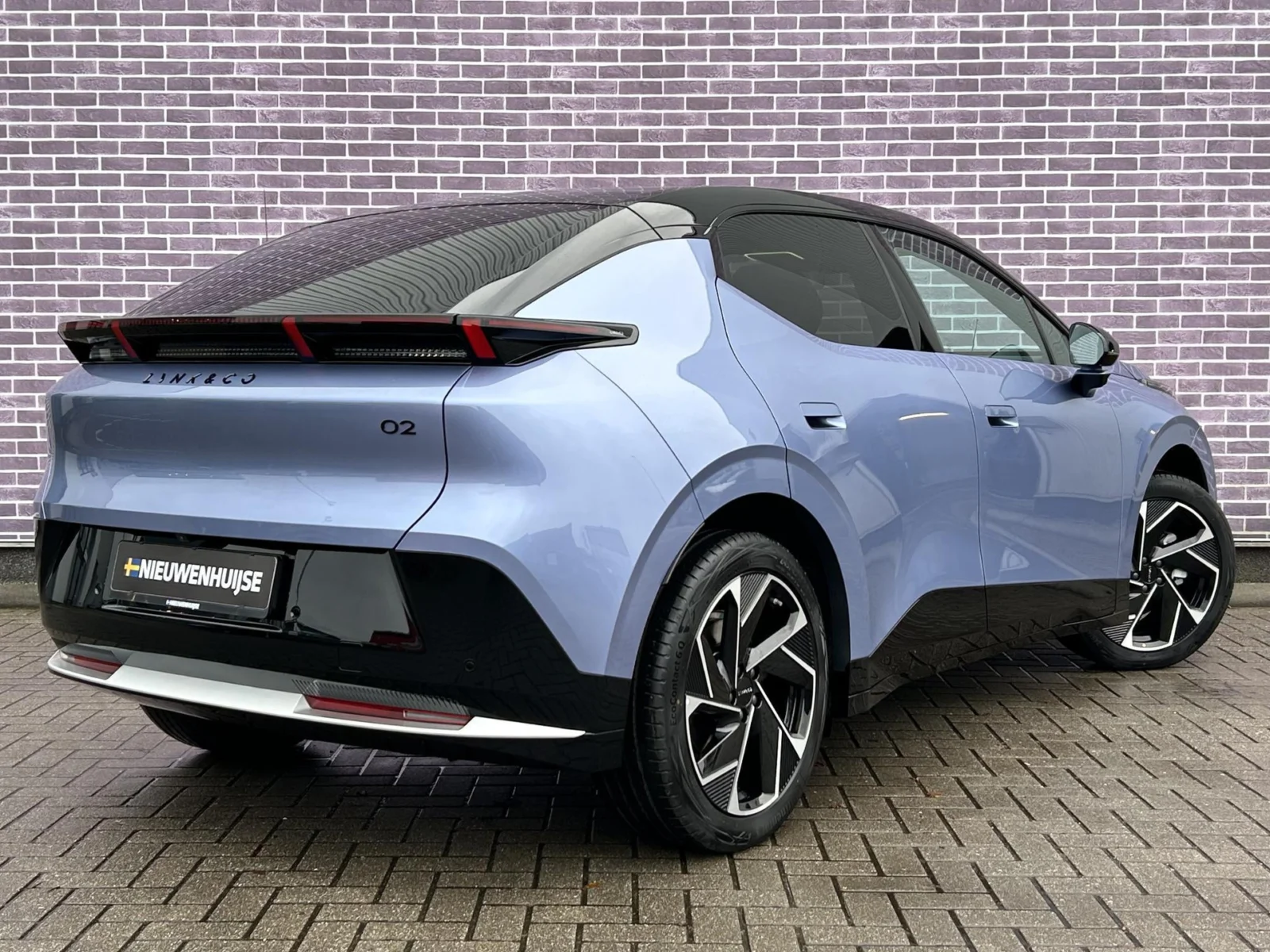 Lynk & Co-02