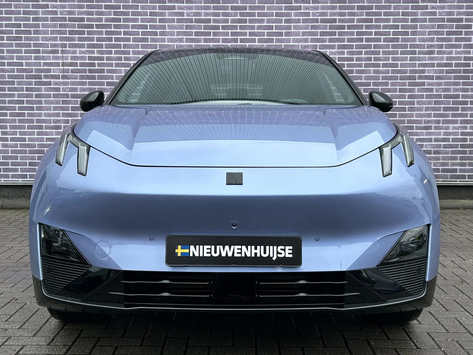 Lynk & Co-02