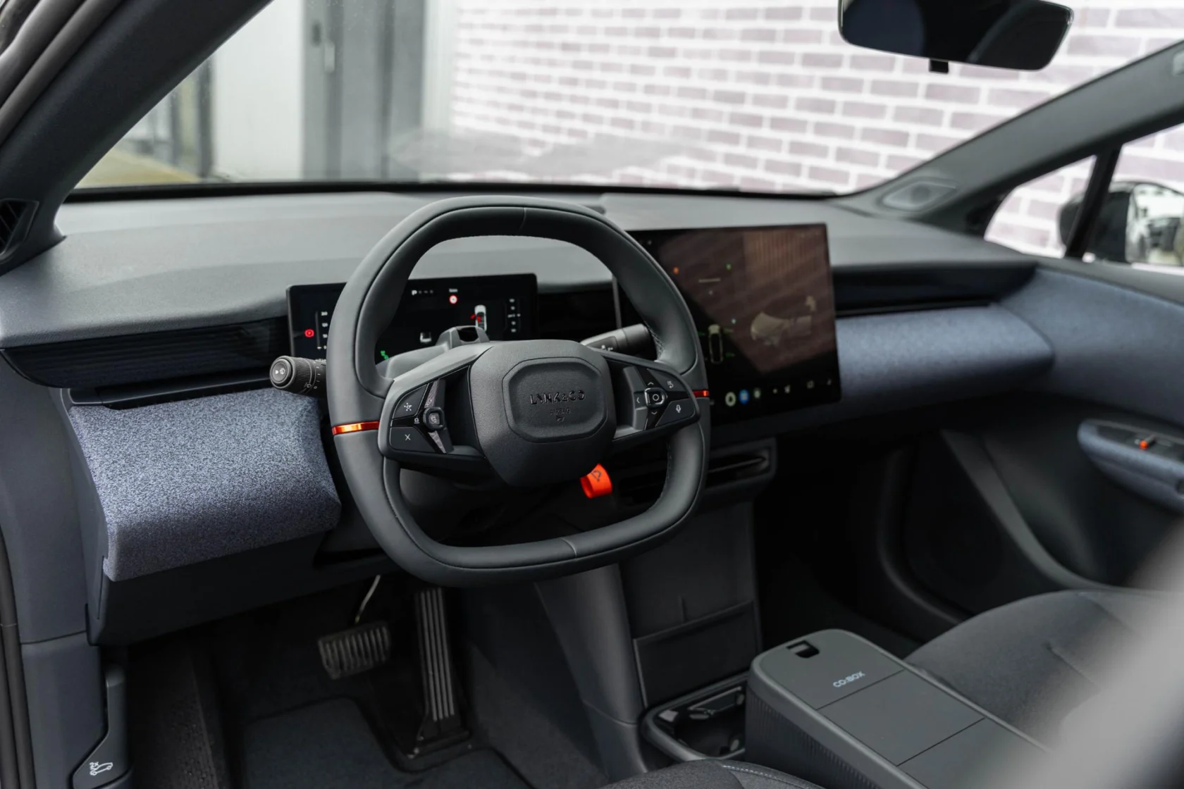 Lynk & Co-02