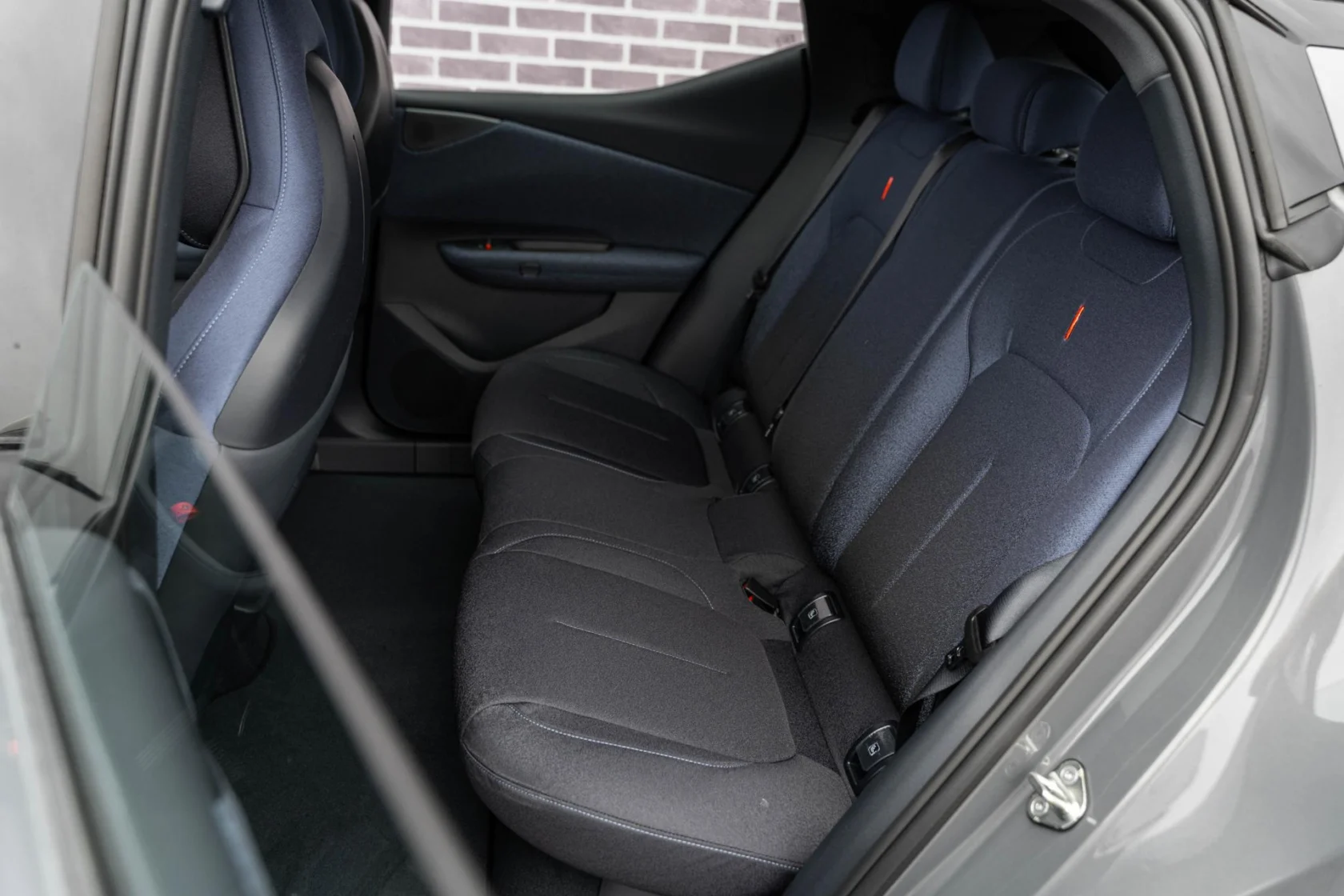 Lynk & Co-02