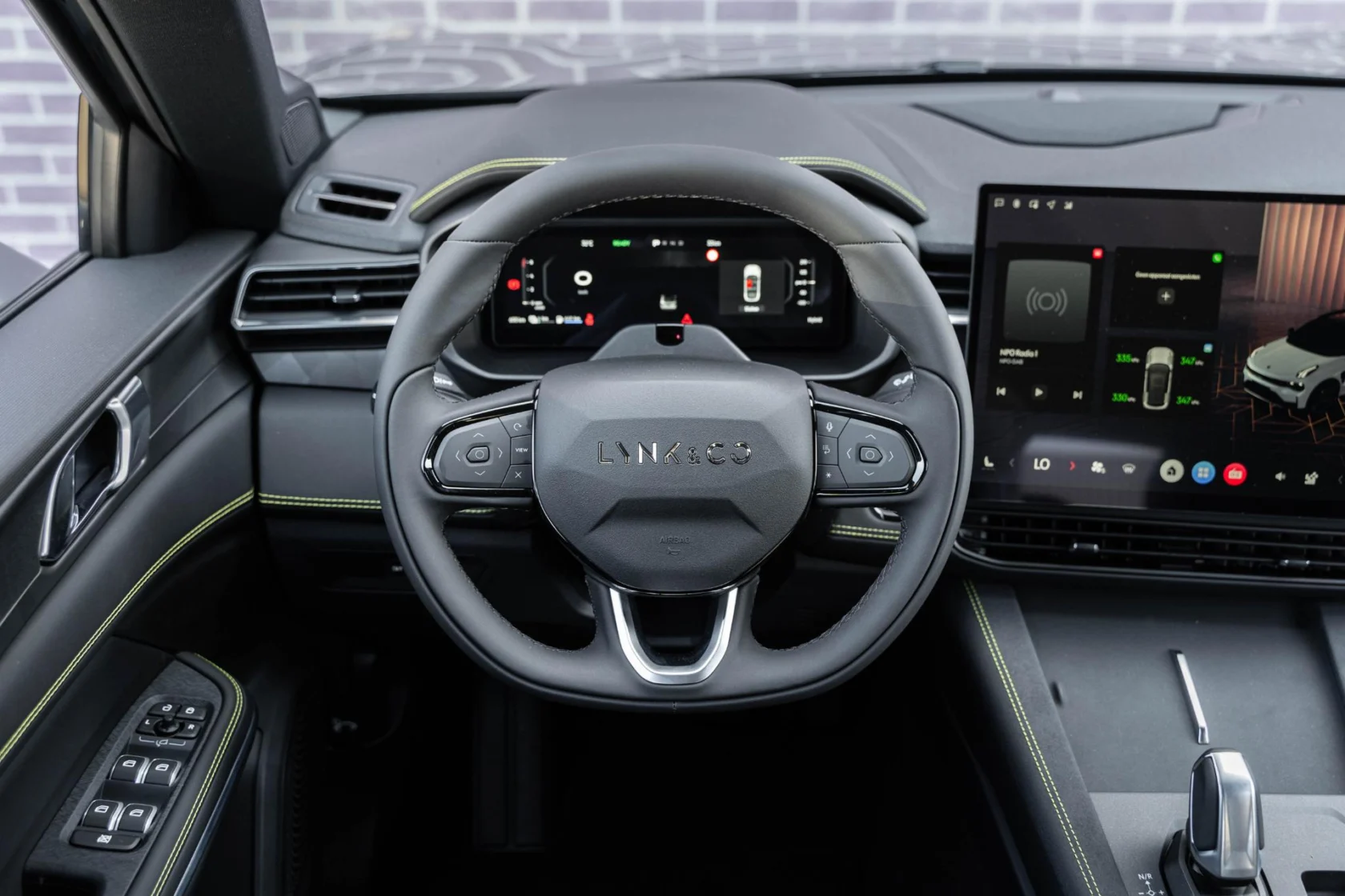 Lynk & Co-01