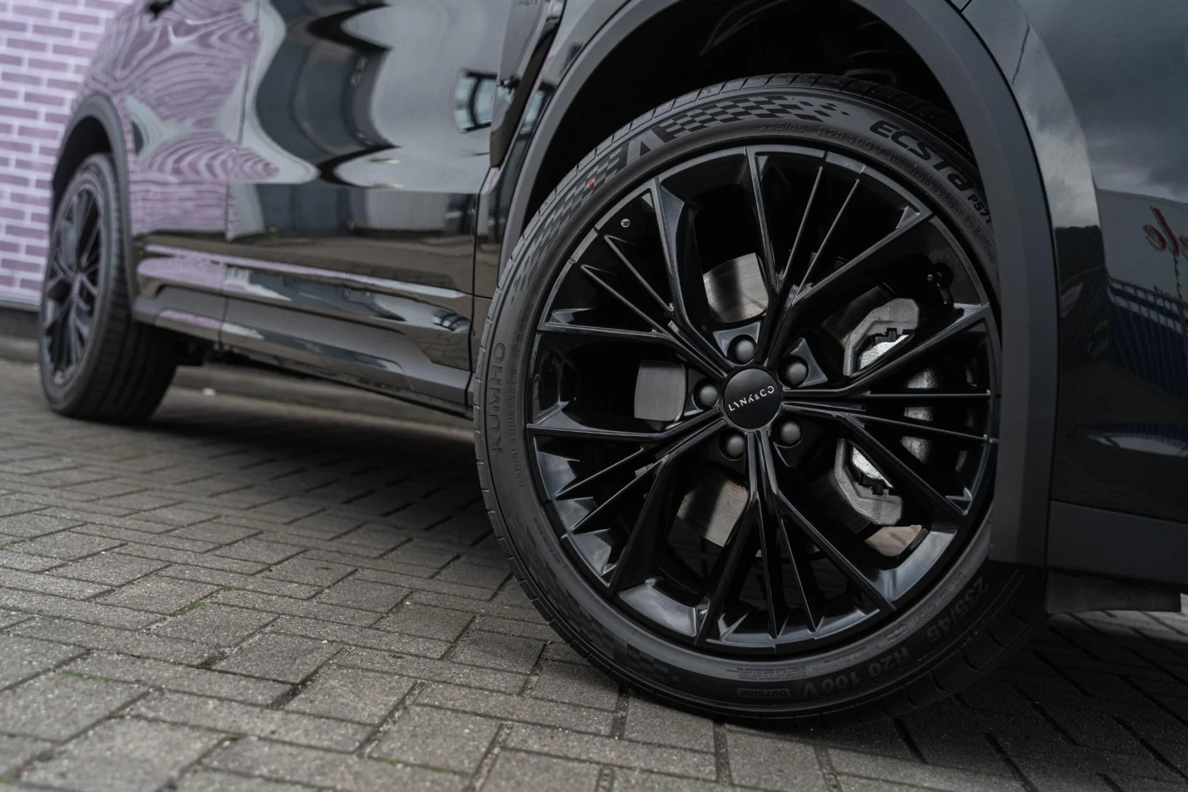 Lynk & Co-01