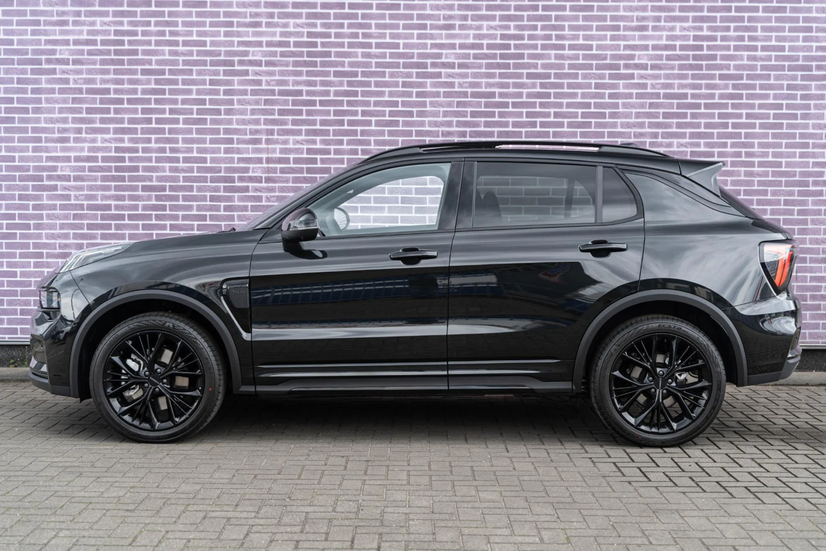 Lynk & Co-01