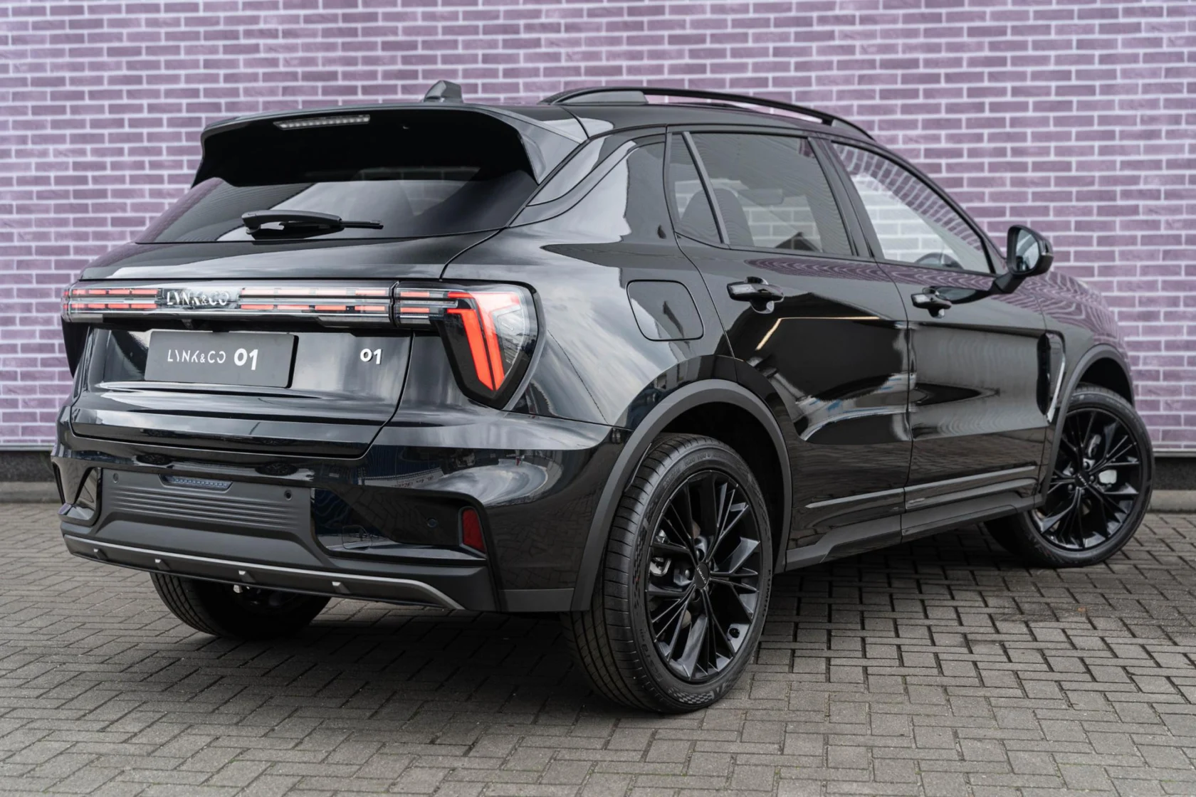Lynk & Co-01