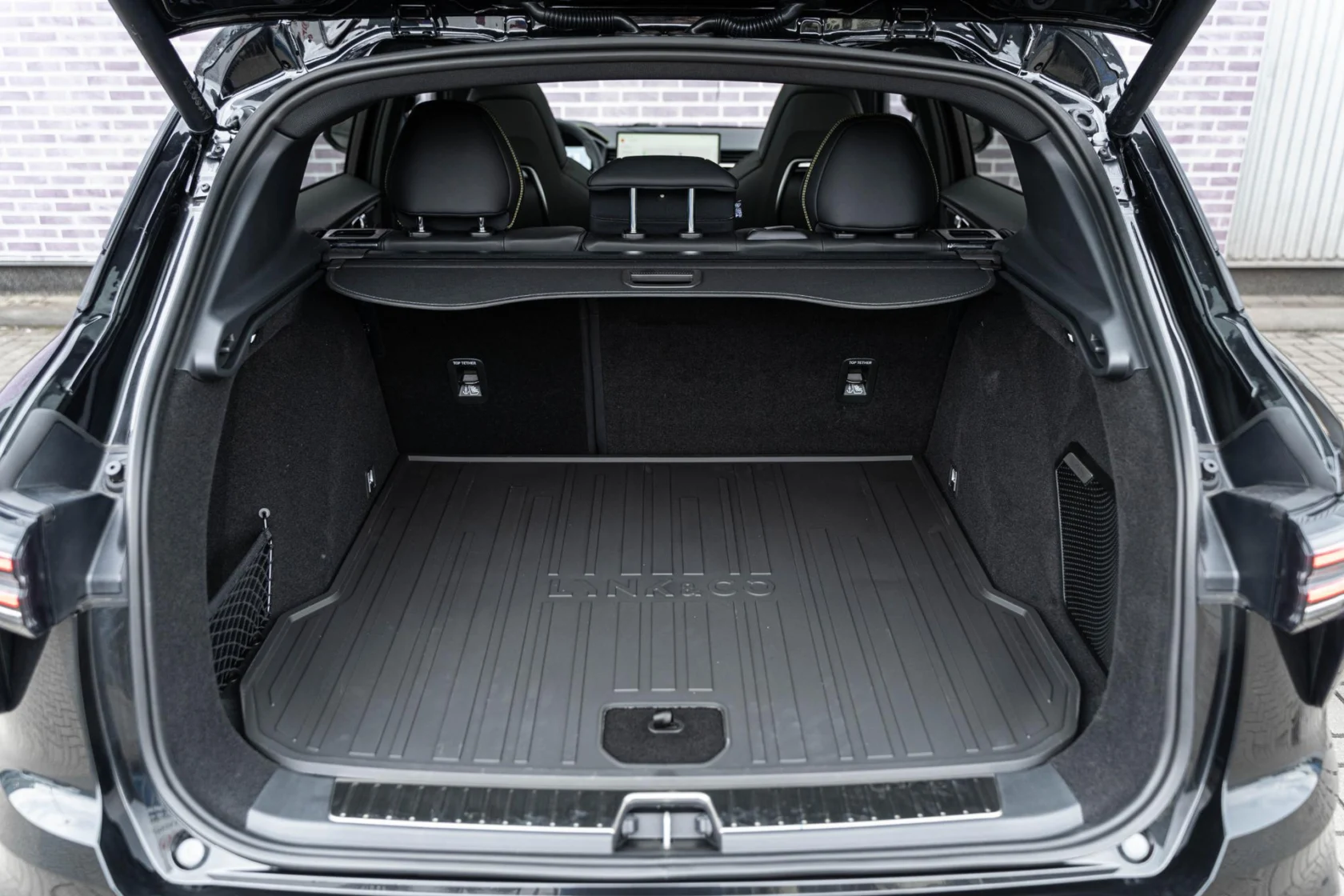 Lynk & Co-01