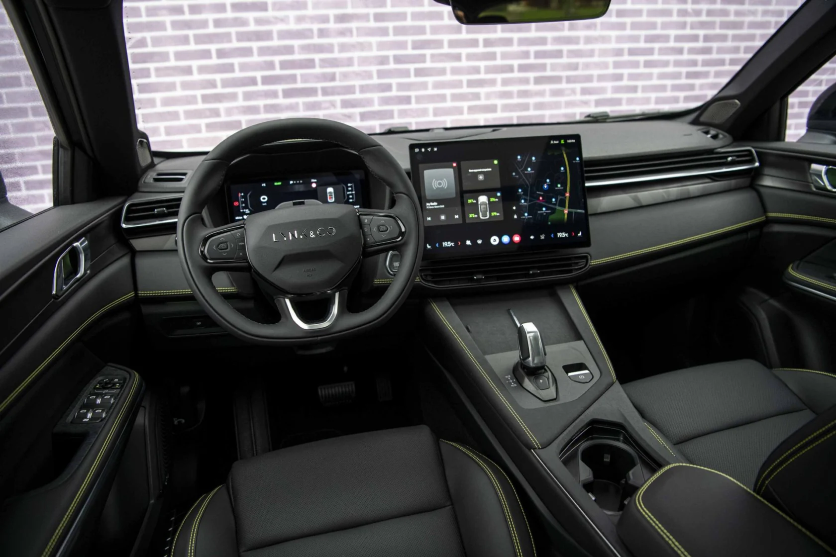 Lynk & Co-01