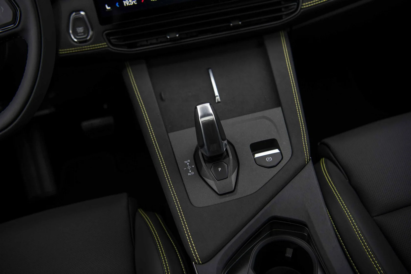 Lynk & Co-01