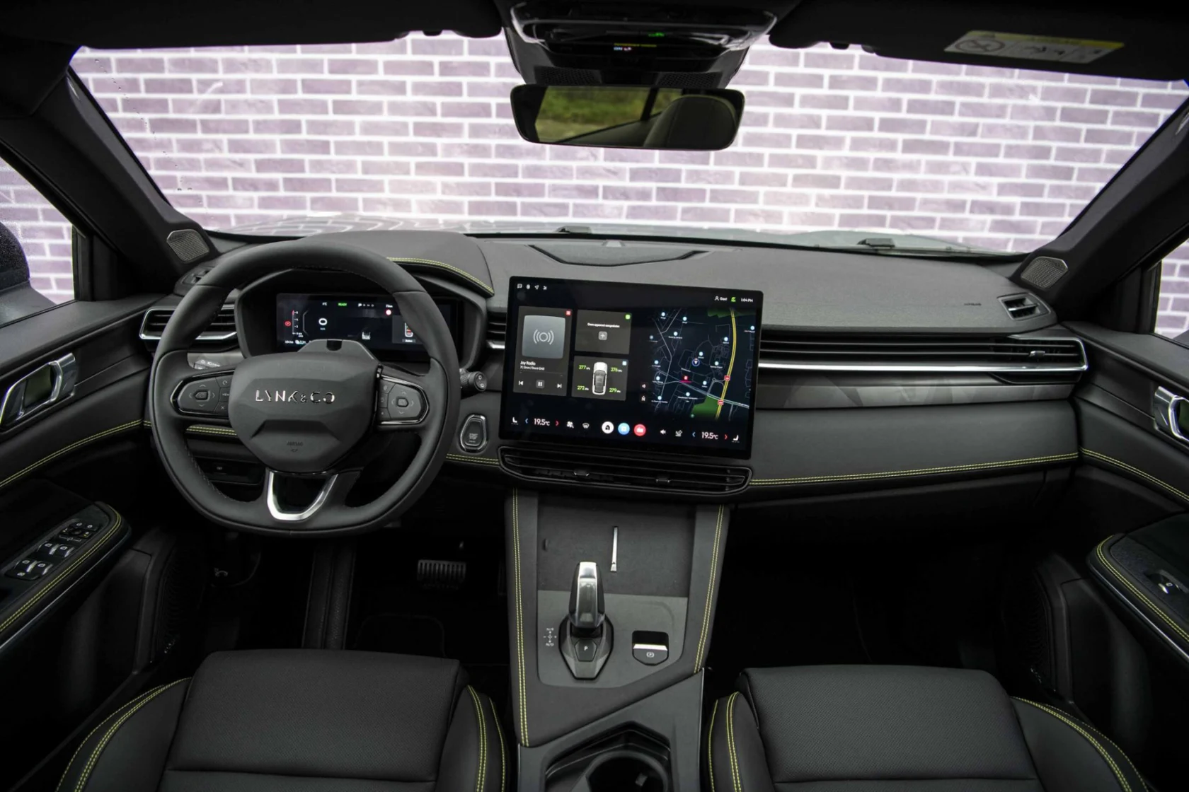 Lynk & Co-01