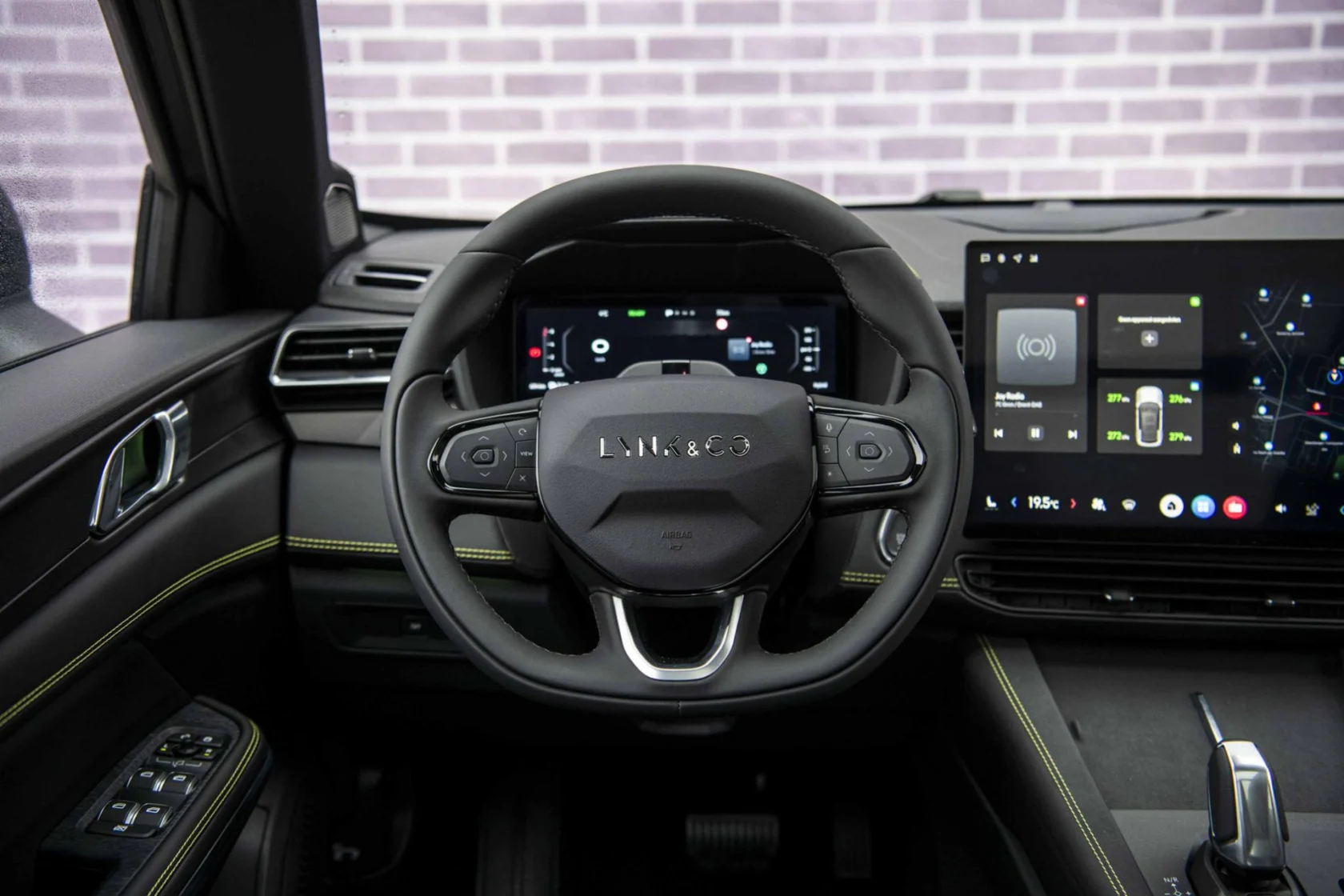 Lynk & Co-01