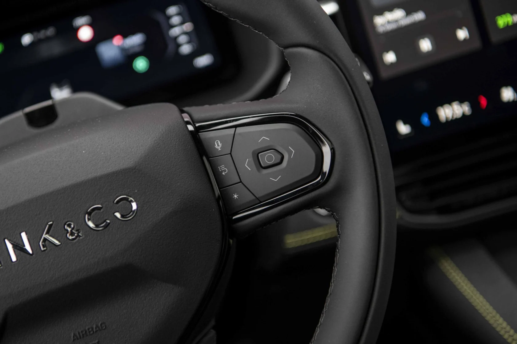 Lynk & Co-01