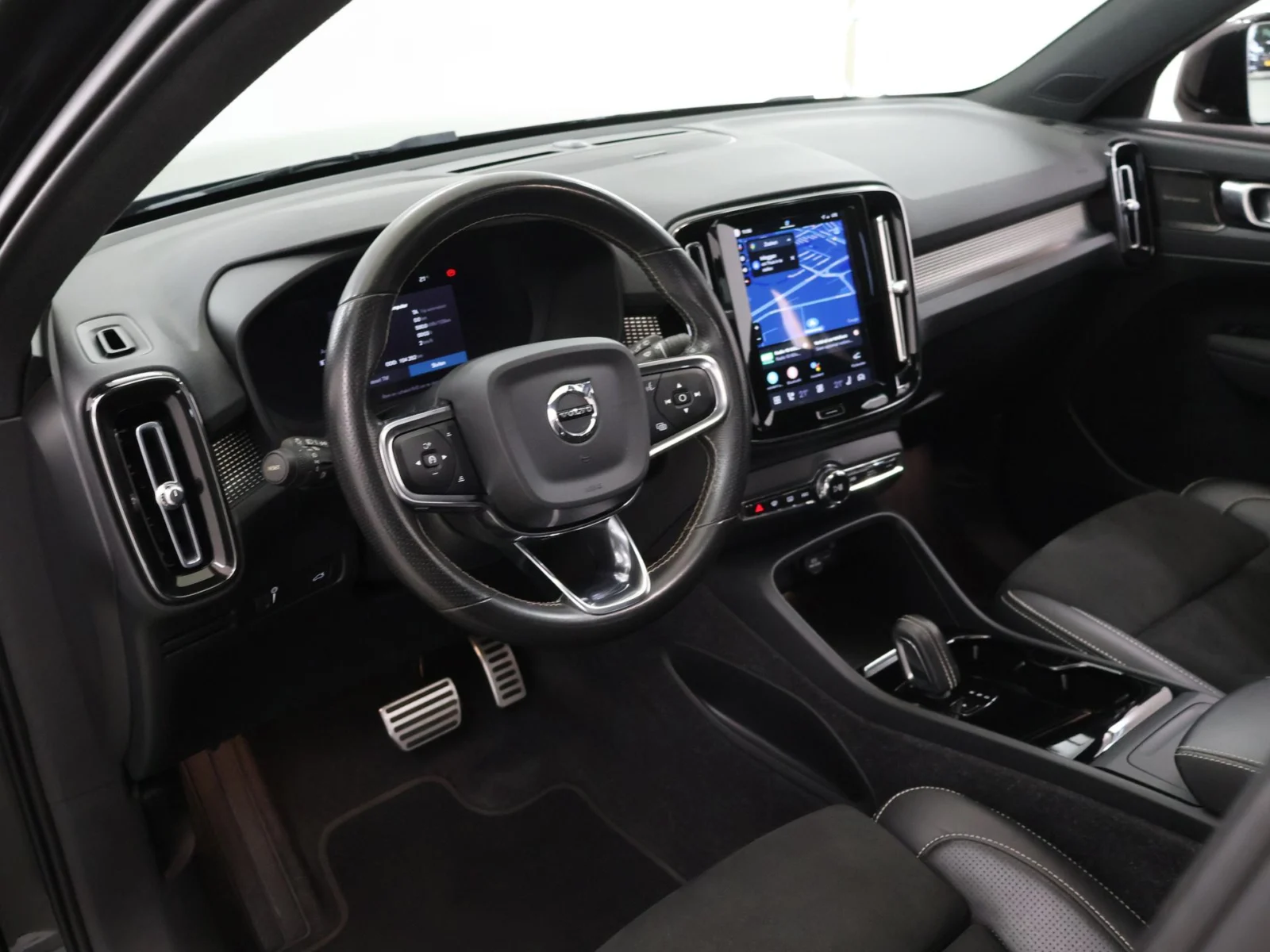 Volvo-XC40