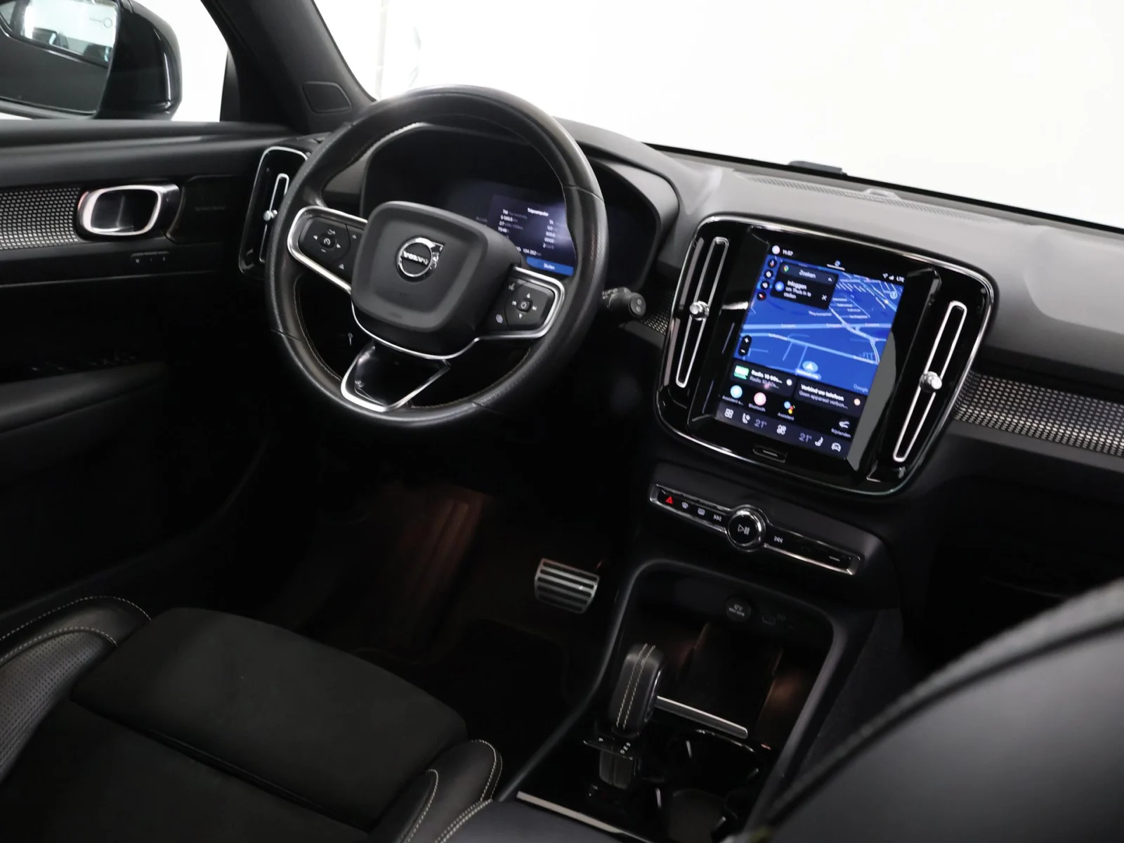 Volvo-XC40