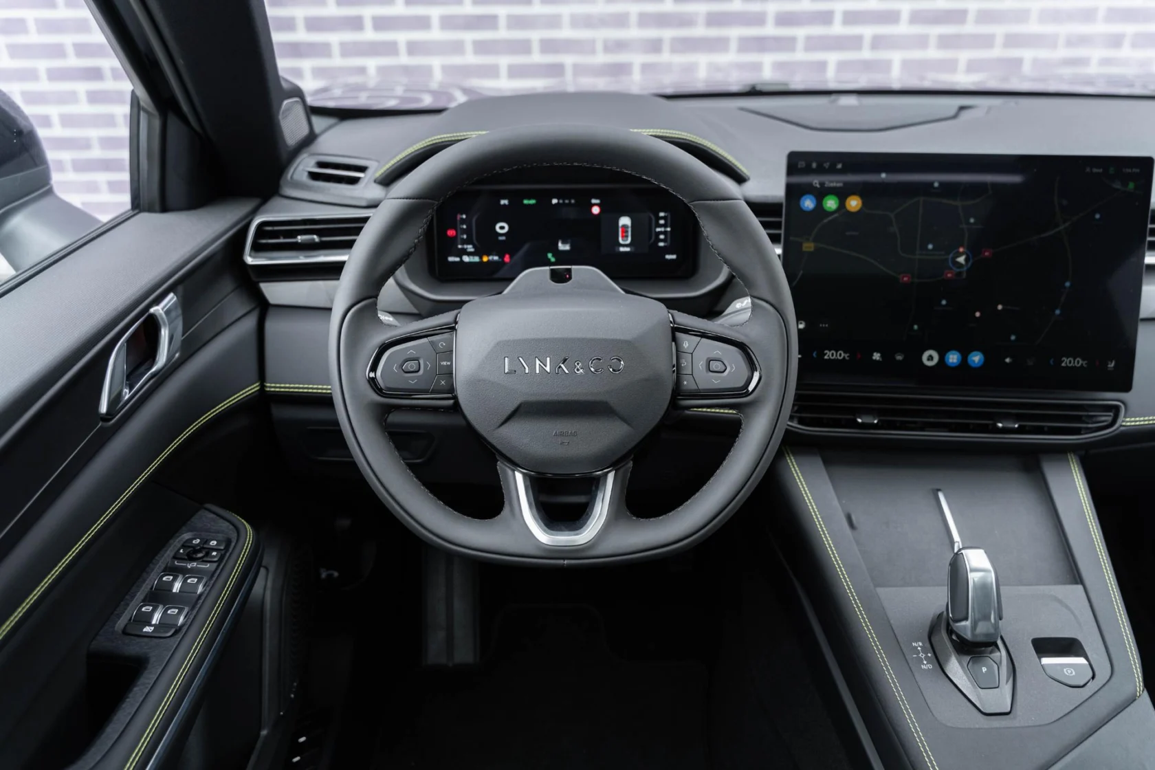Lynk & Co-01