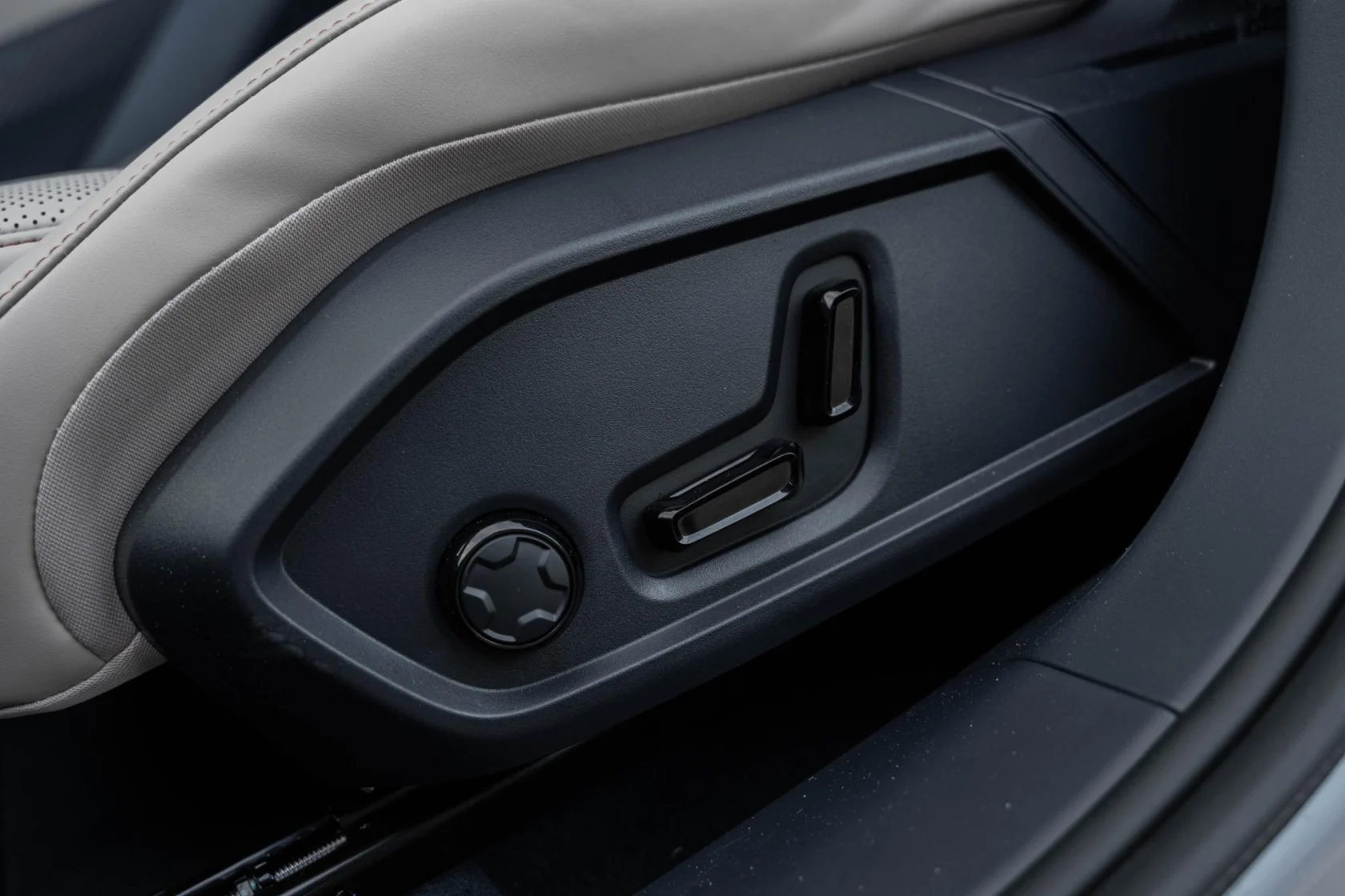Lynk & Co-08