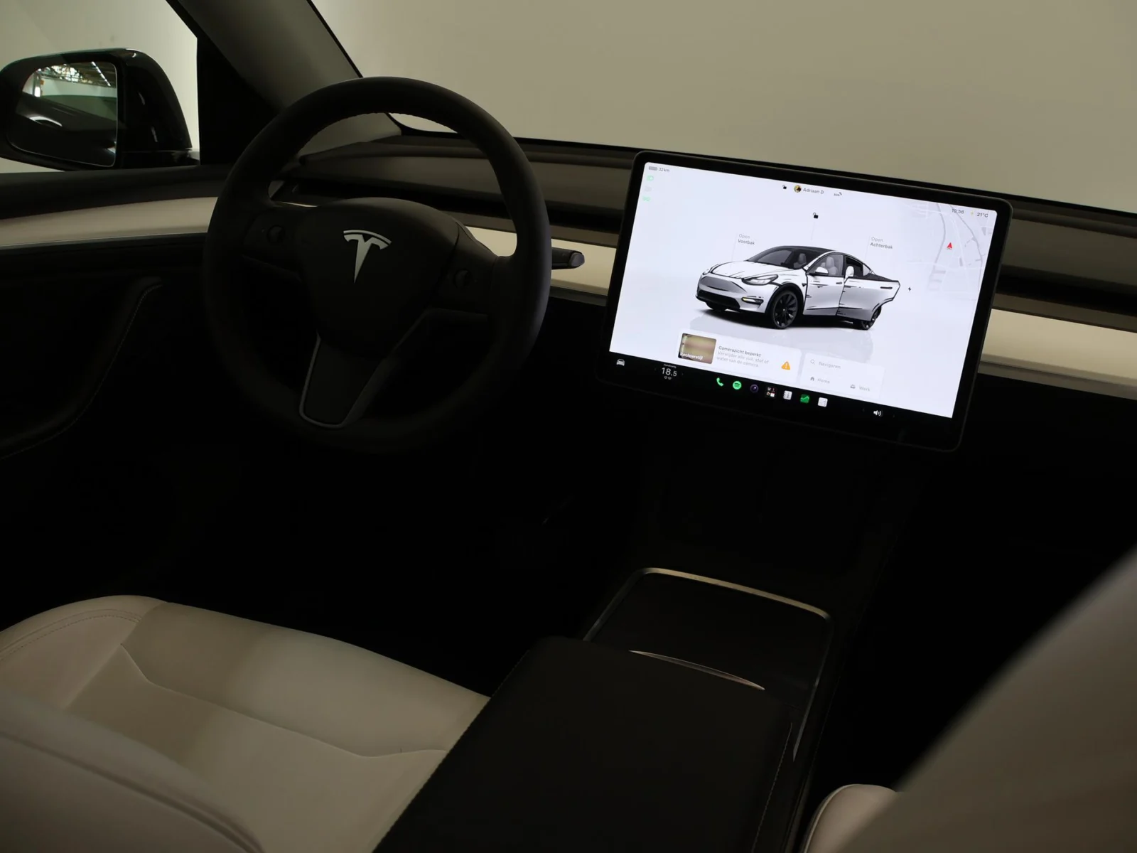 Tesla-Model Y