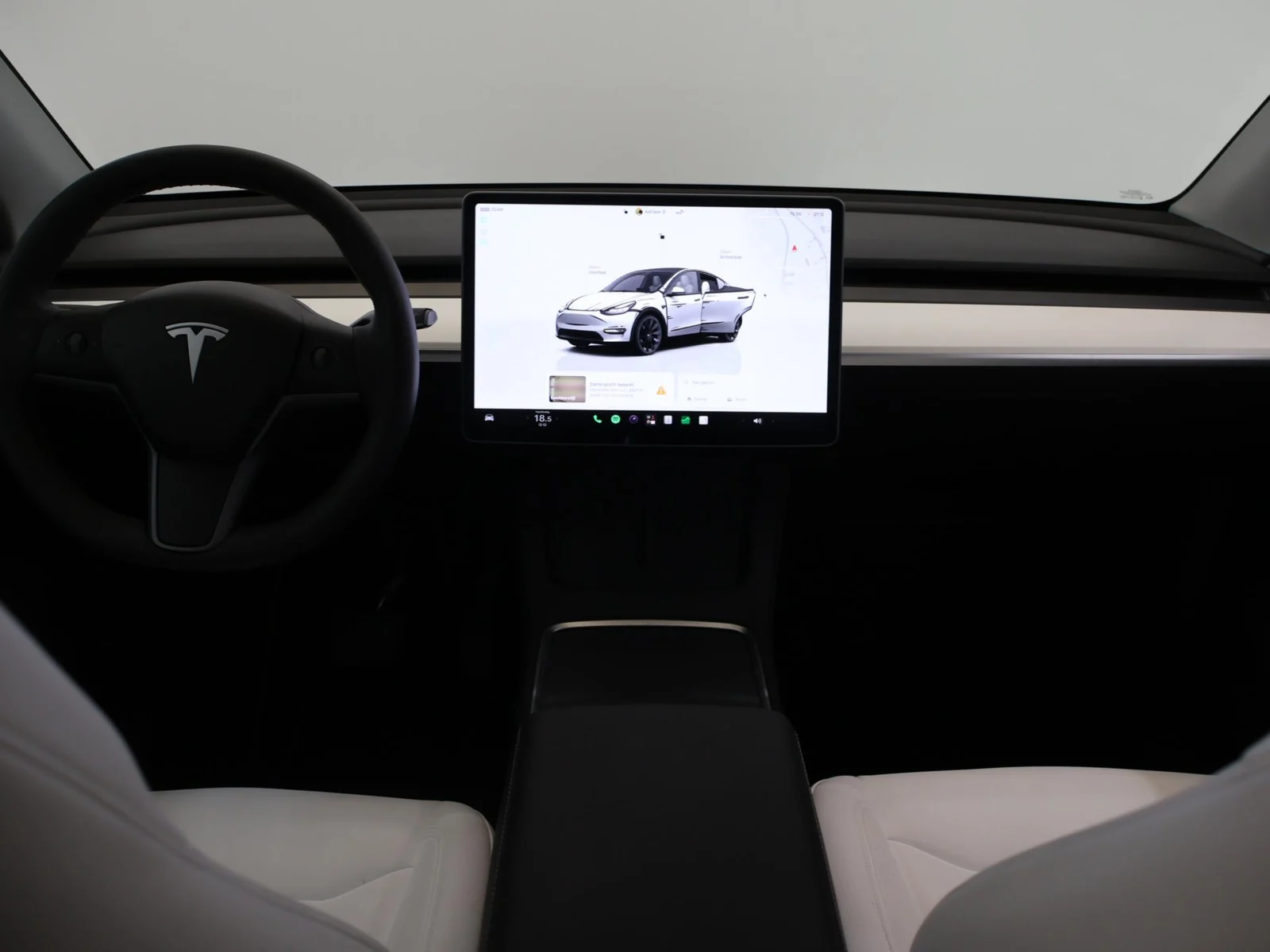 Tesla-Model Y