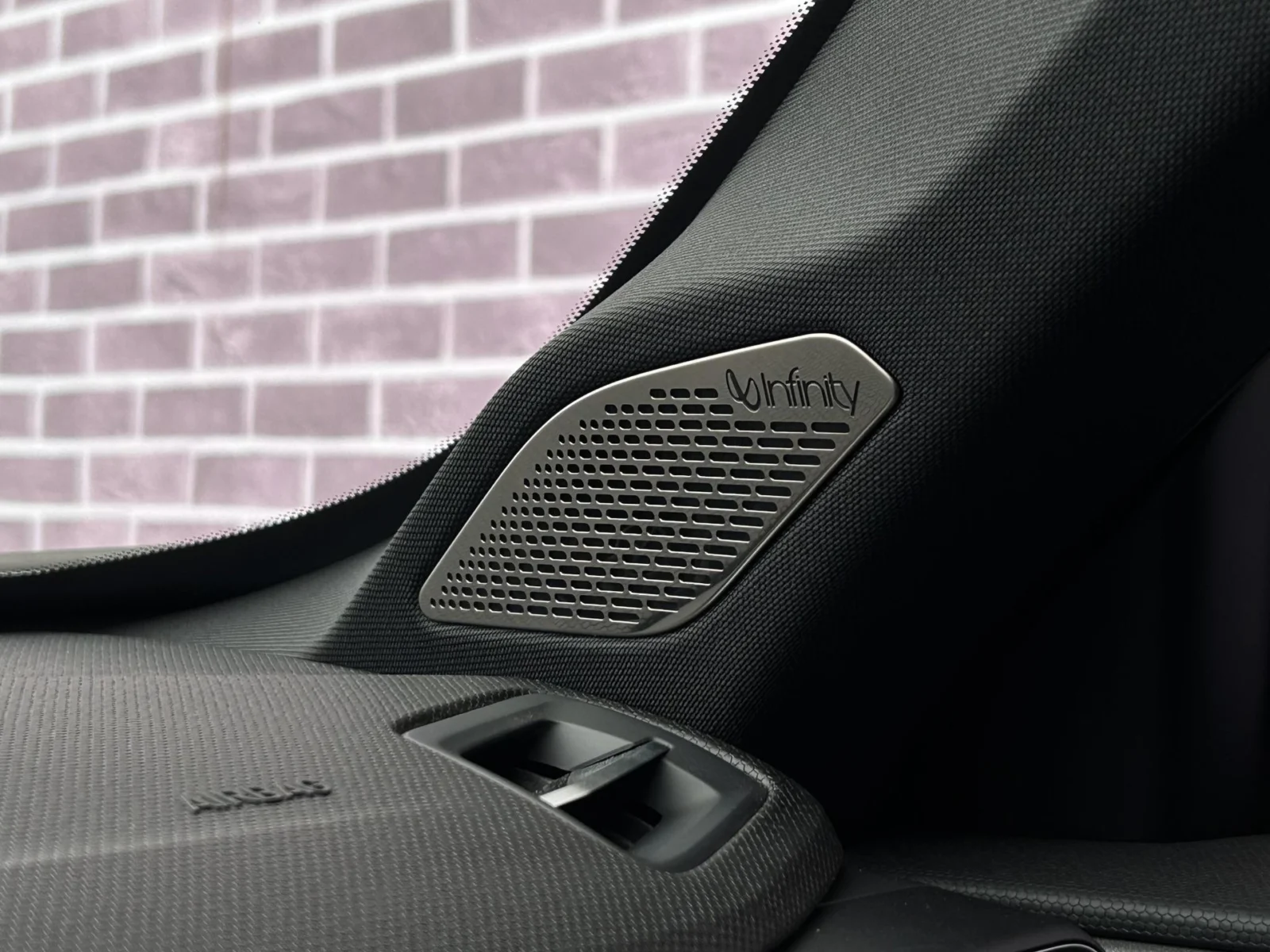 Lynk & Co-01