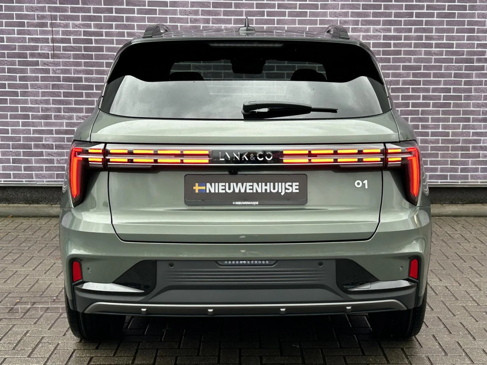 Lynk & Co-01