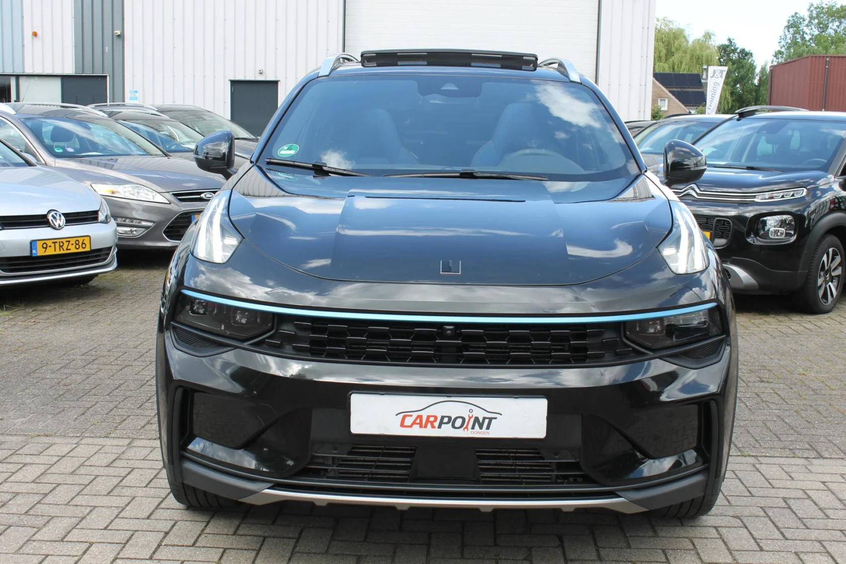 Lynk & Co-01