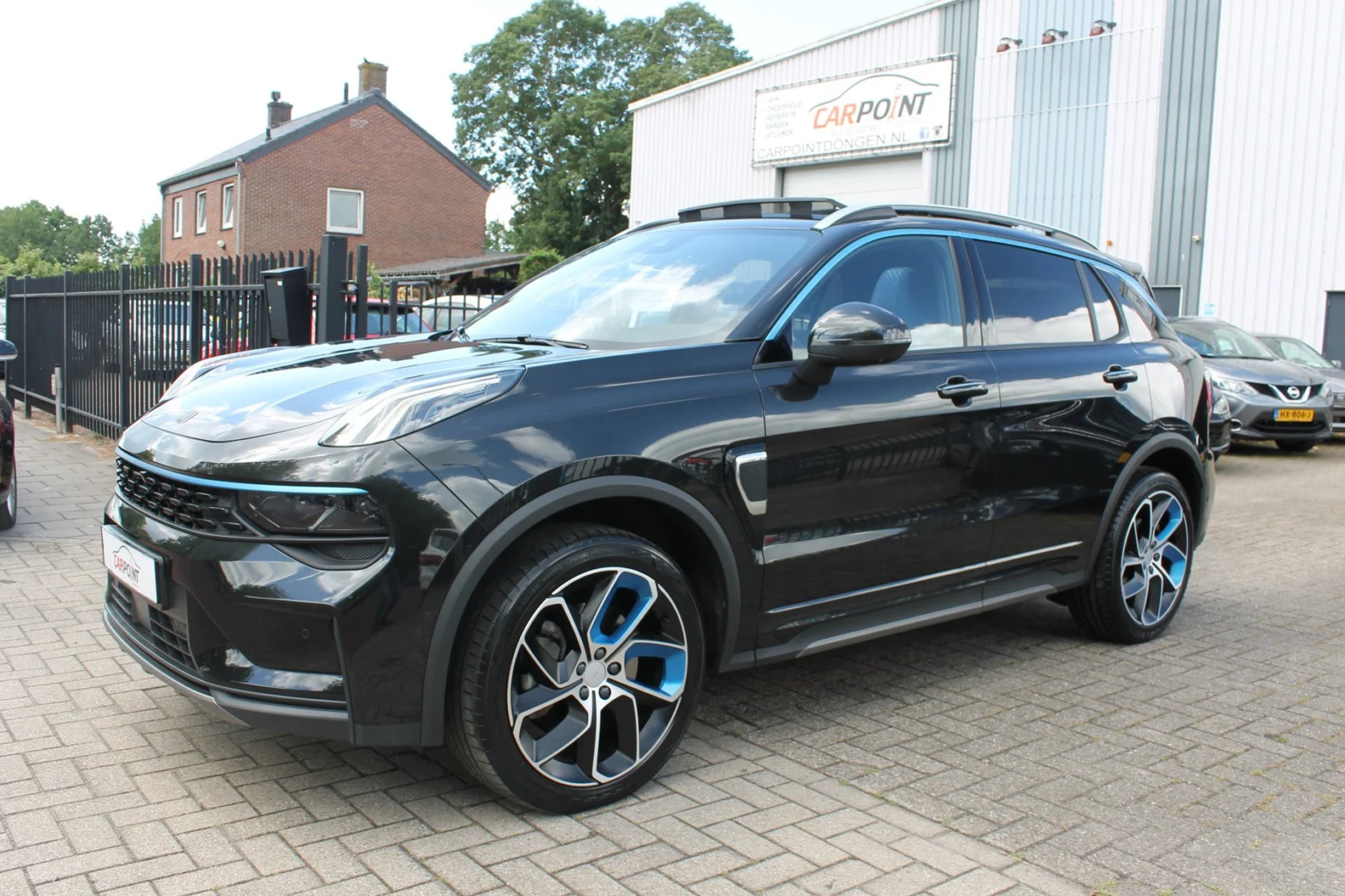 Lynk & Co-01
