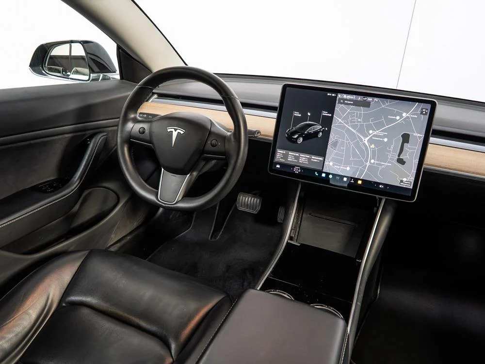 Tesla-Model 3
