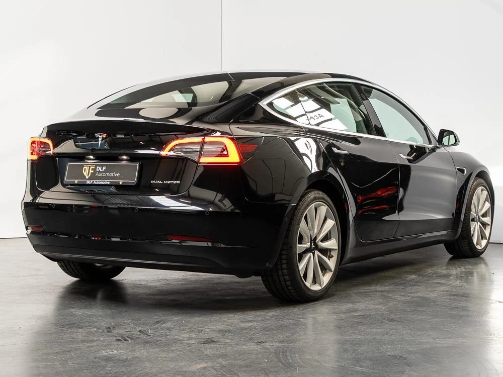 Tesla-Model 3