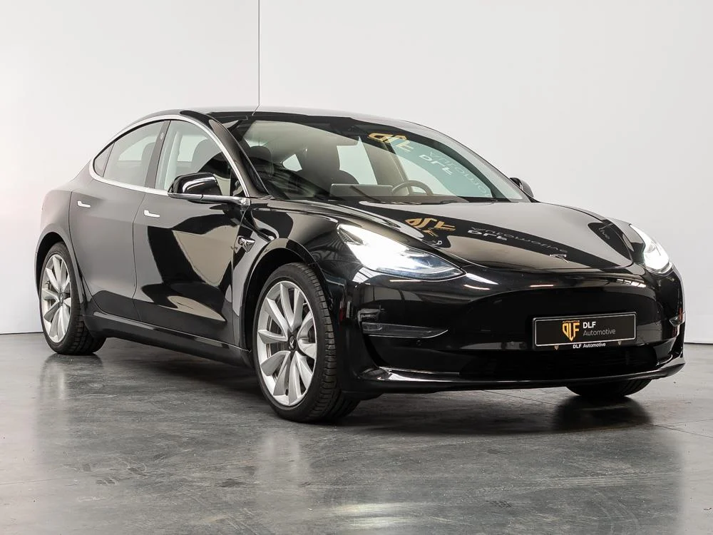 Tesla-Model 3