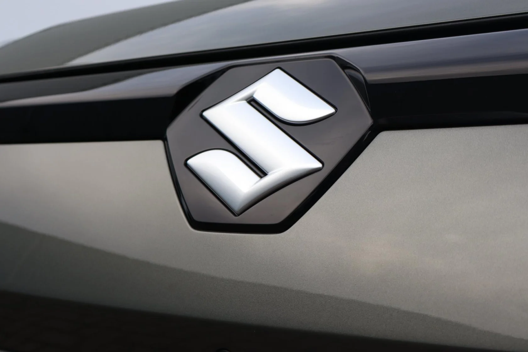 Suzuki e Vitara Select I € 2.000,- voordeel
