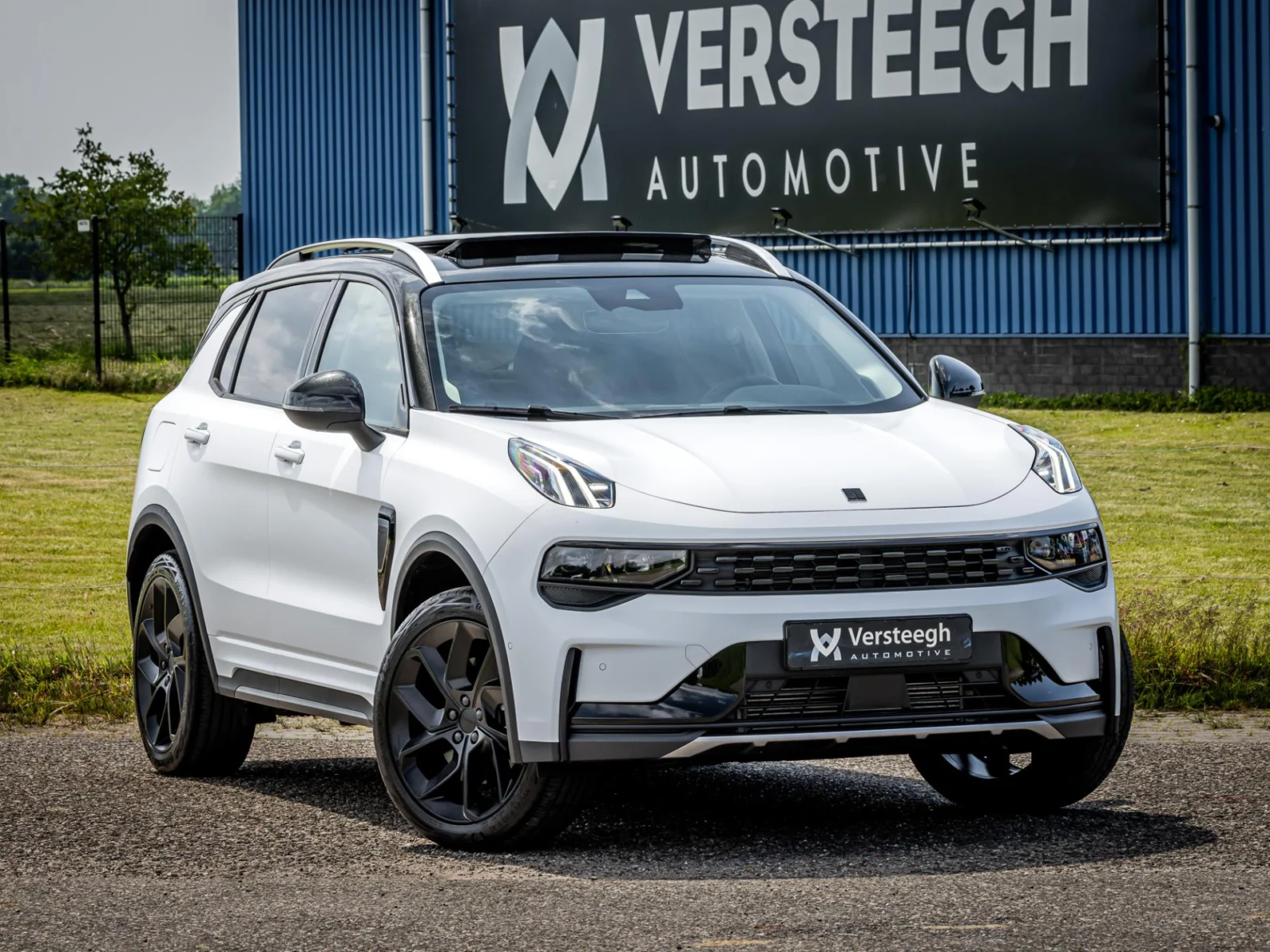 Lynk & Co-01