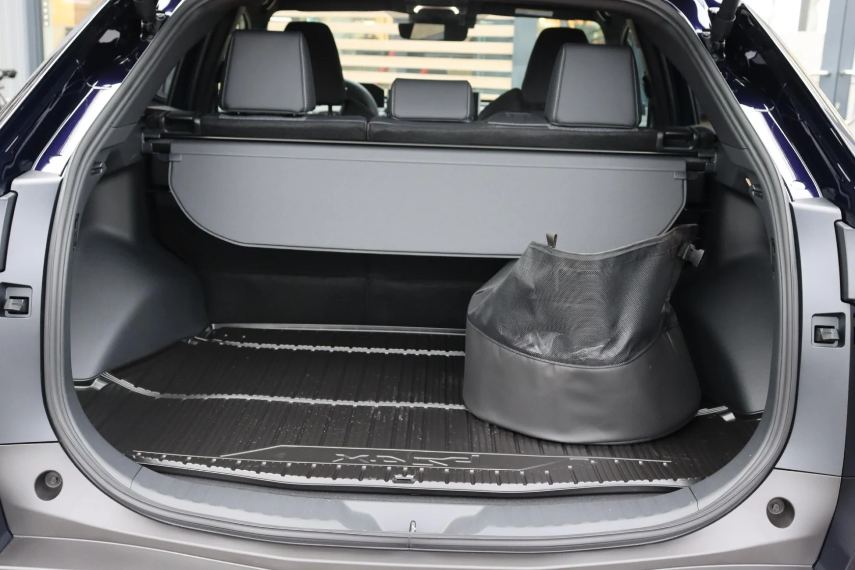 Toyota bZ4X Dynamic , VERWACHT