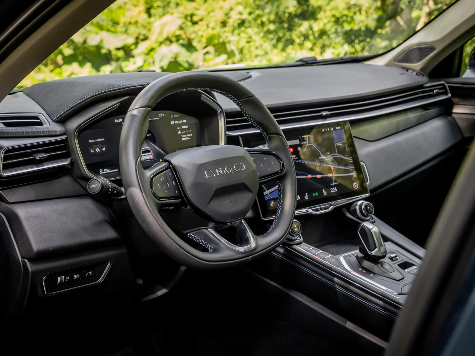 Lynk & Co-01