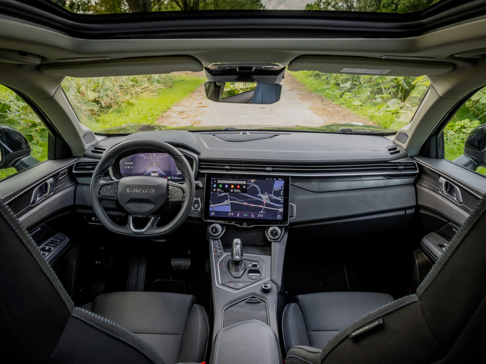 Lynk & Co-01