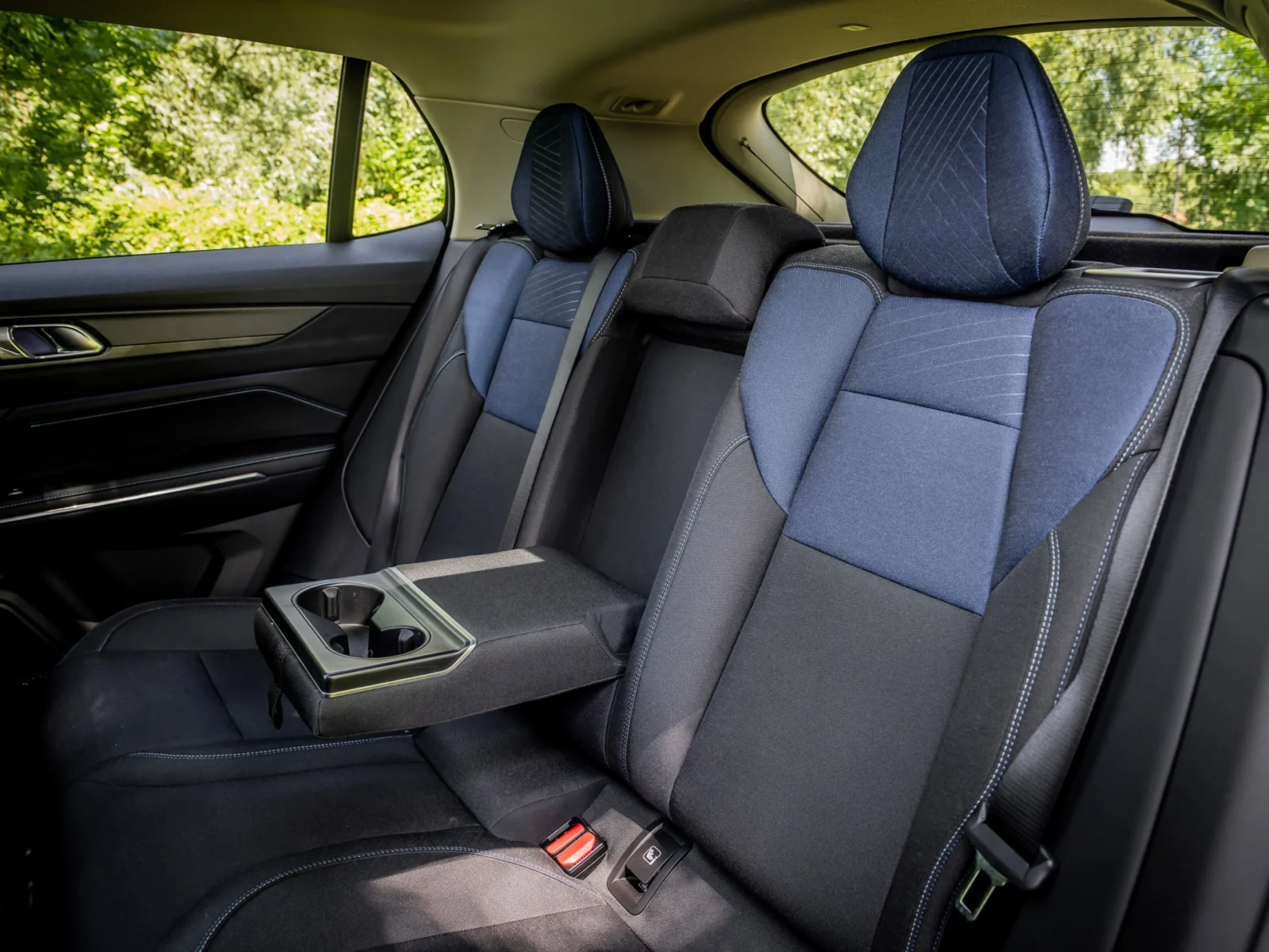 Lynk & Co-01