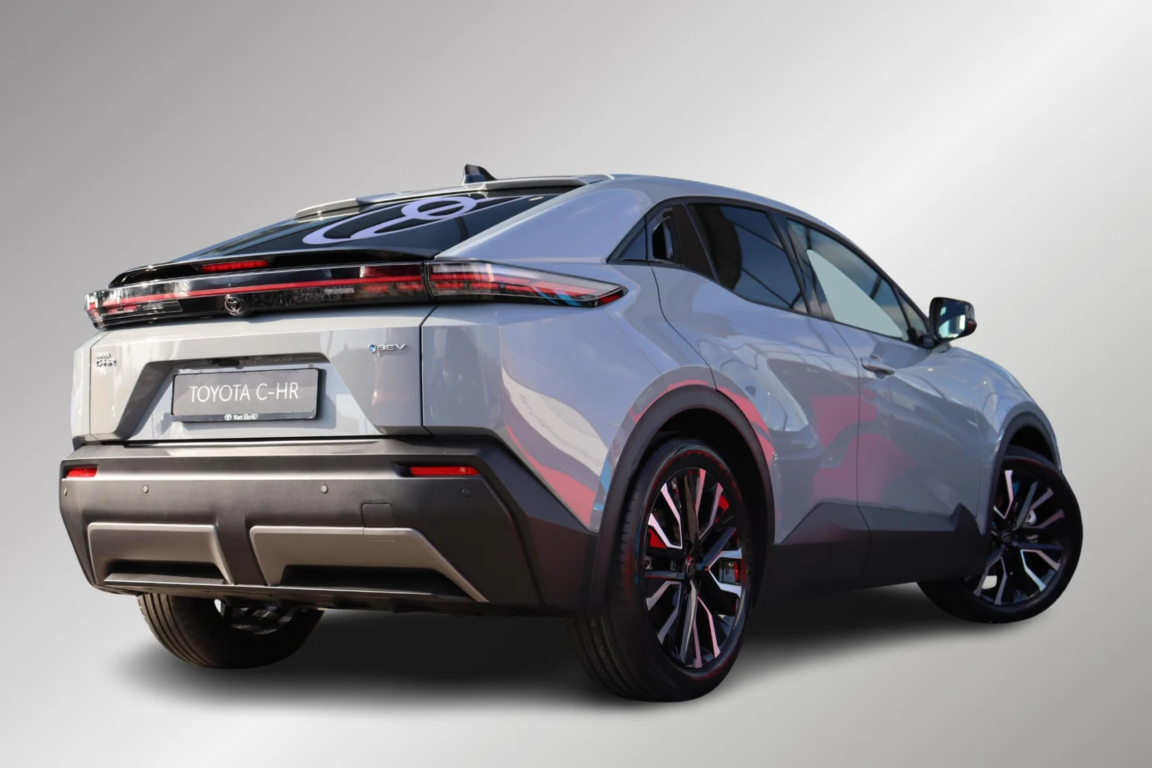 Toyota C-HR+ First Edition ,€2.500
