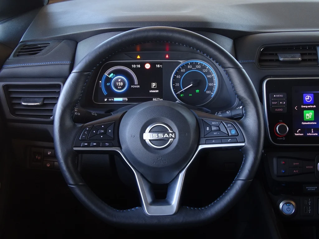 Nissan-Leaf