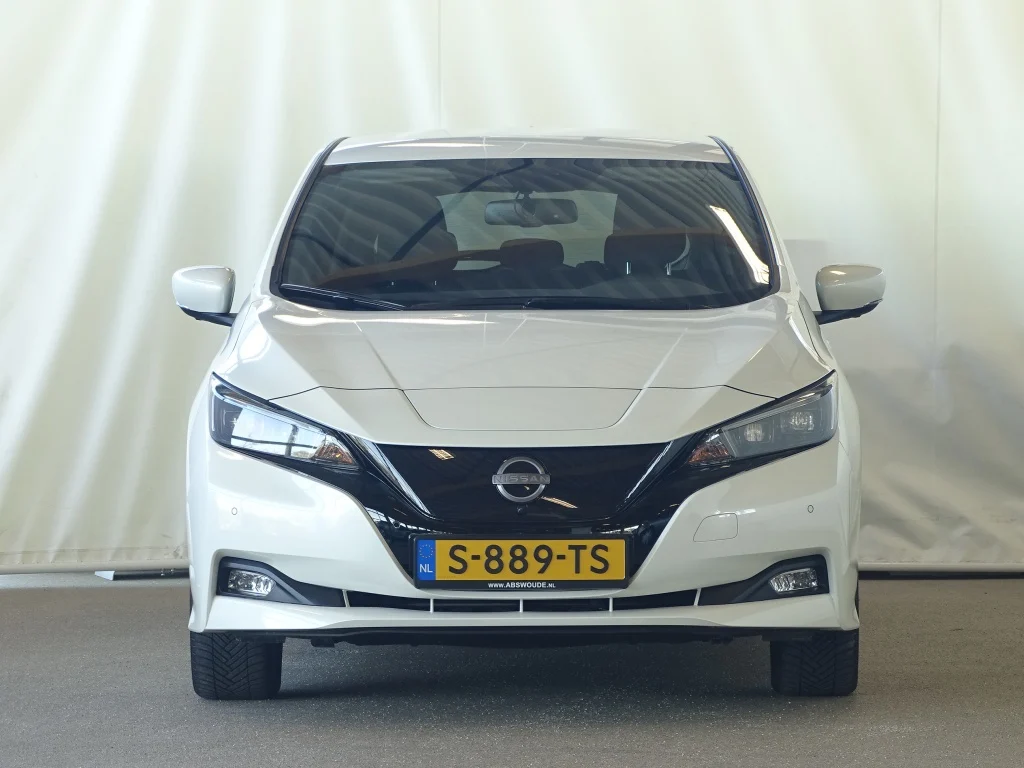 Nissan-Leaf