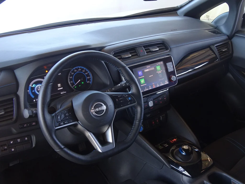 Nissan-Leaf