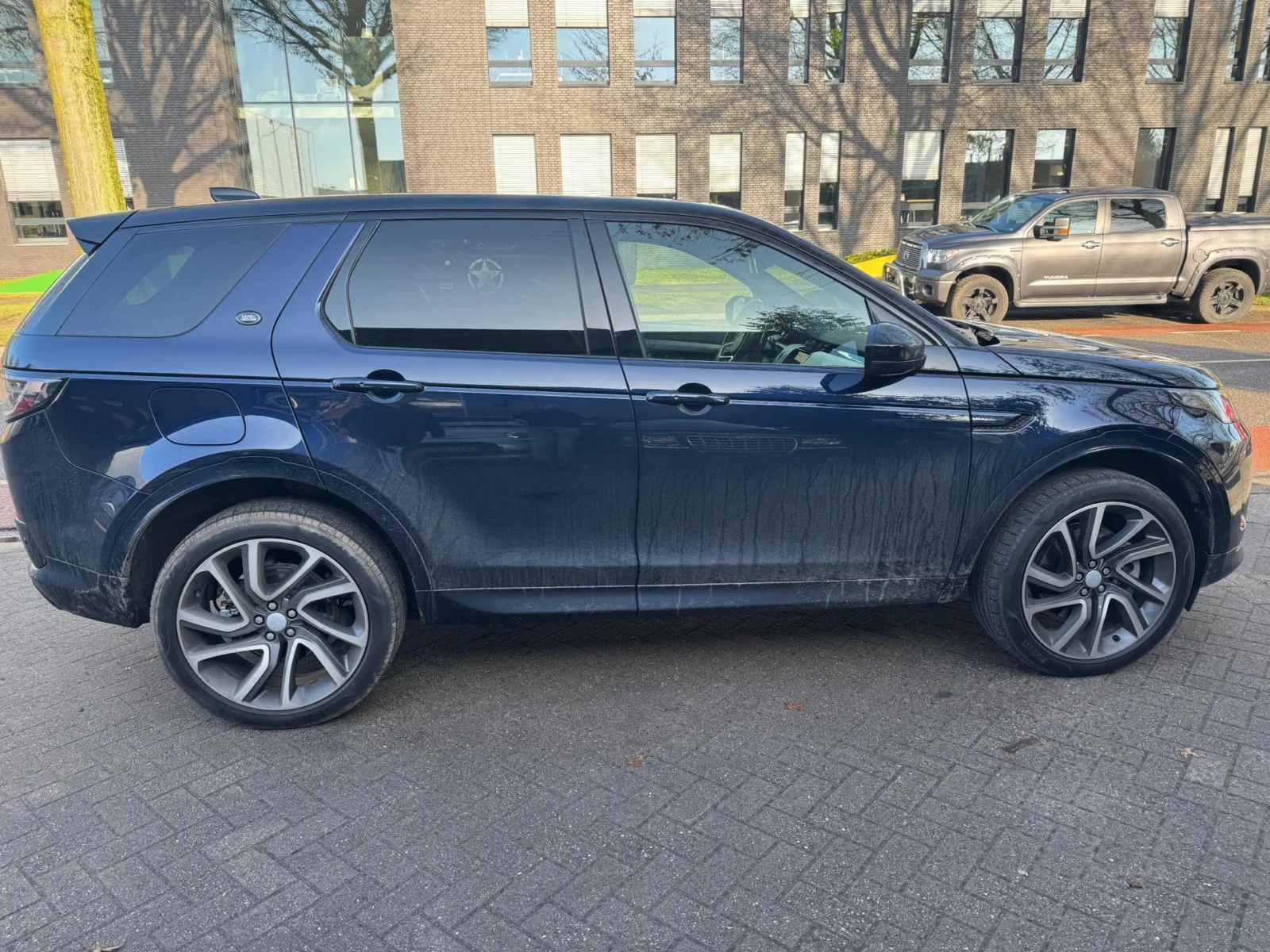 Land Rover-Discovery Sport