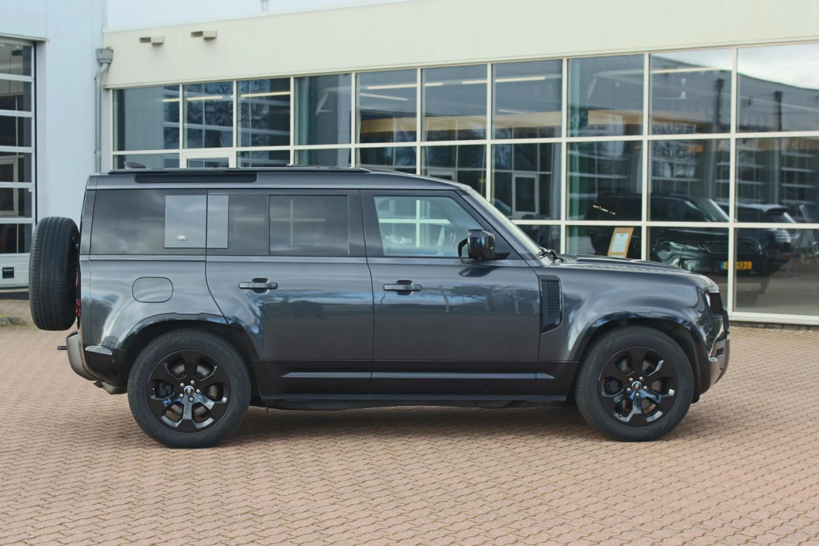 Land Rover-Defender