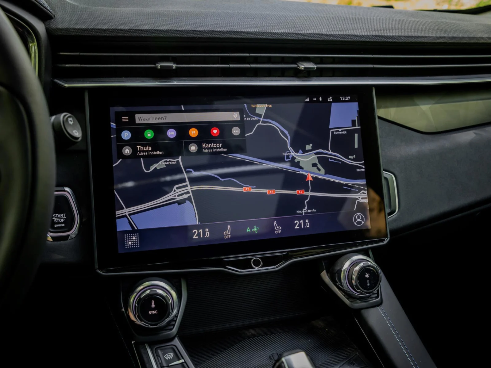 Lynk & Co-01