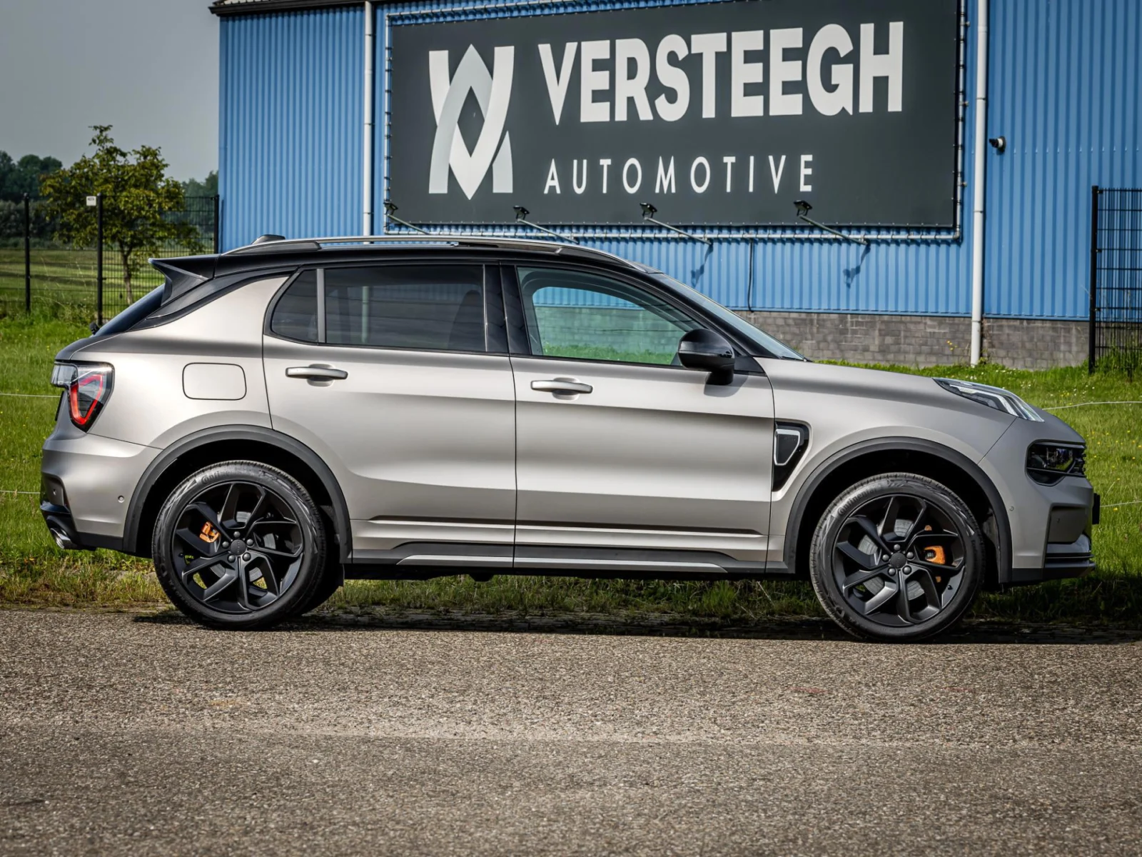 Lynk & Co-01