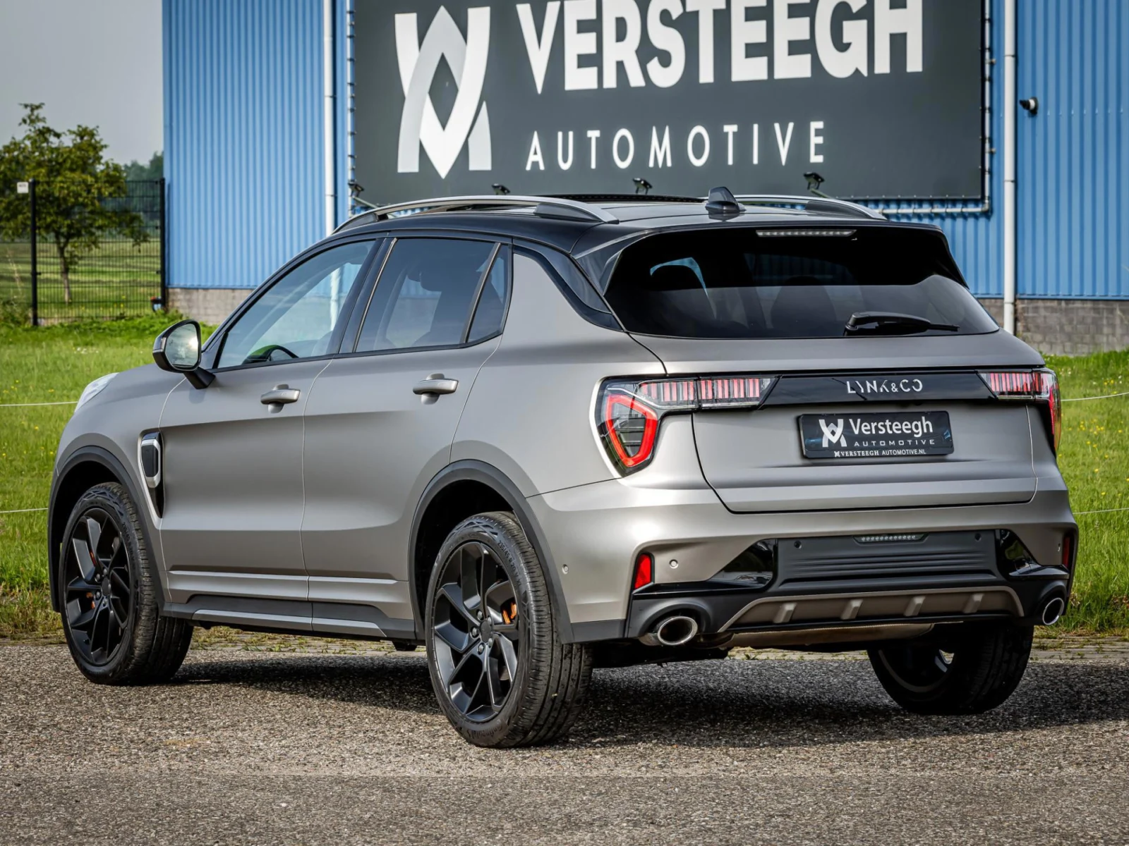 Lynk & Co-01