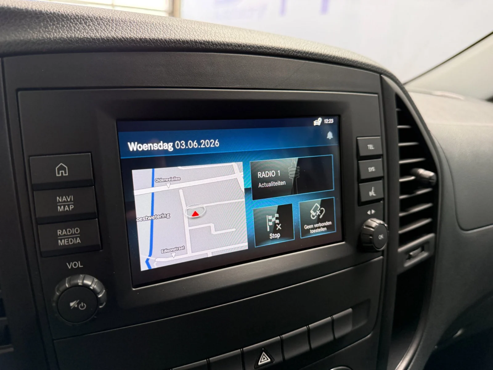 Mercedes-Benz eVito Tourer L2 PRO - 8-PERS - Leer